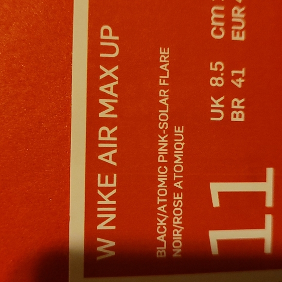 Women's Tennis Shoes*1st Pic are the shoes 2nd pic is to show side view - Picture 3 of 3